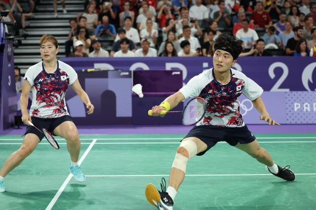 1722649396222011904.jpg 巴黎奥运会丨羽毛球——混双:韩国组合金元昊_郑娜银晋级决赛XxjpseC008874_20240802_MVPFN0A001.jpg